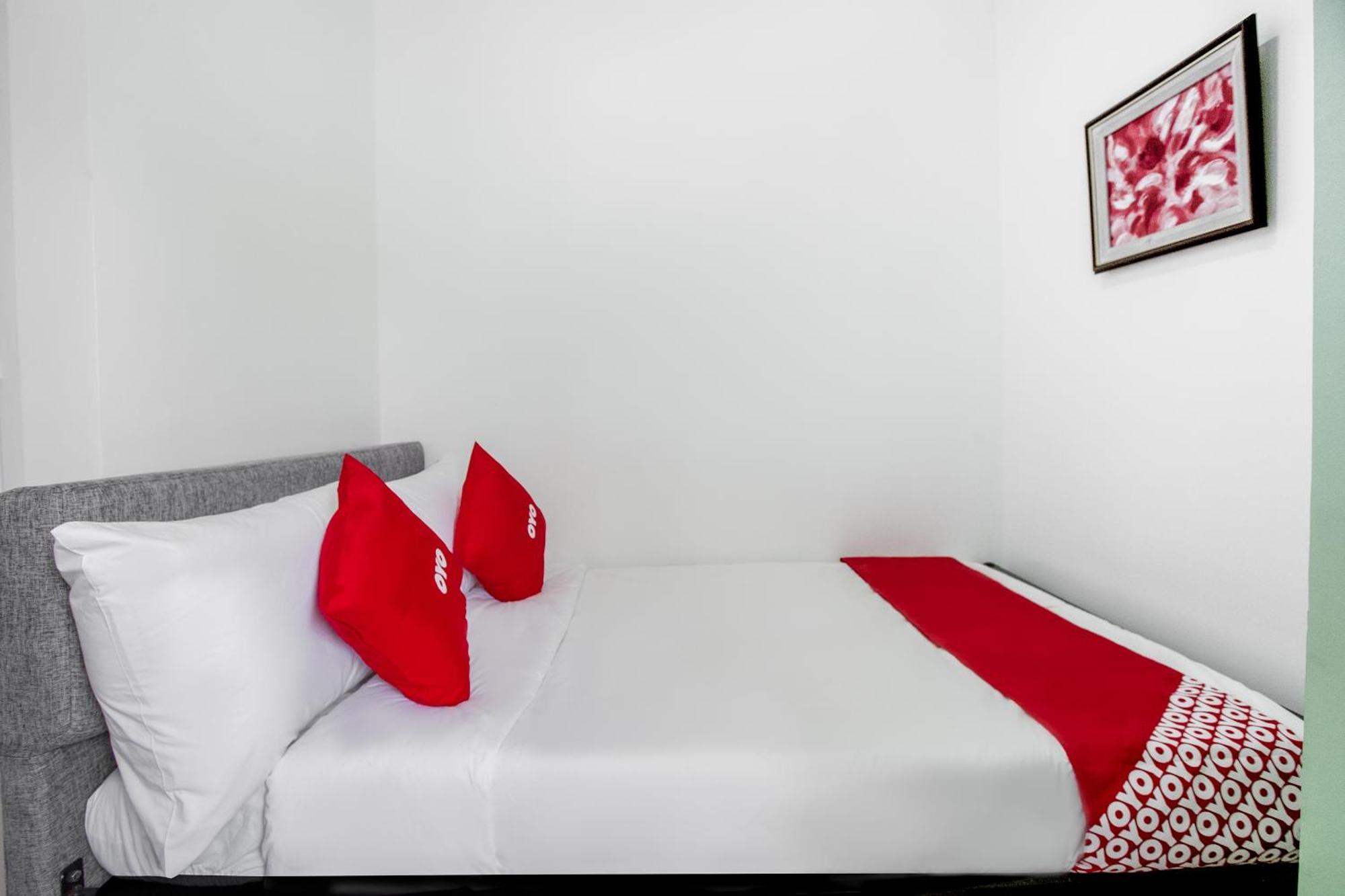Casa Lily Hotel Quezon City Exterior photo
