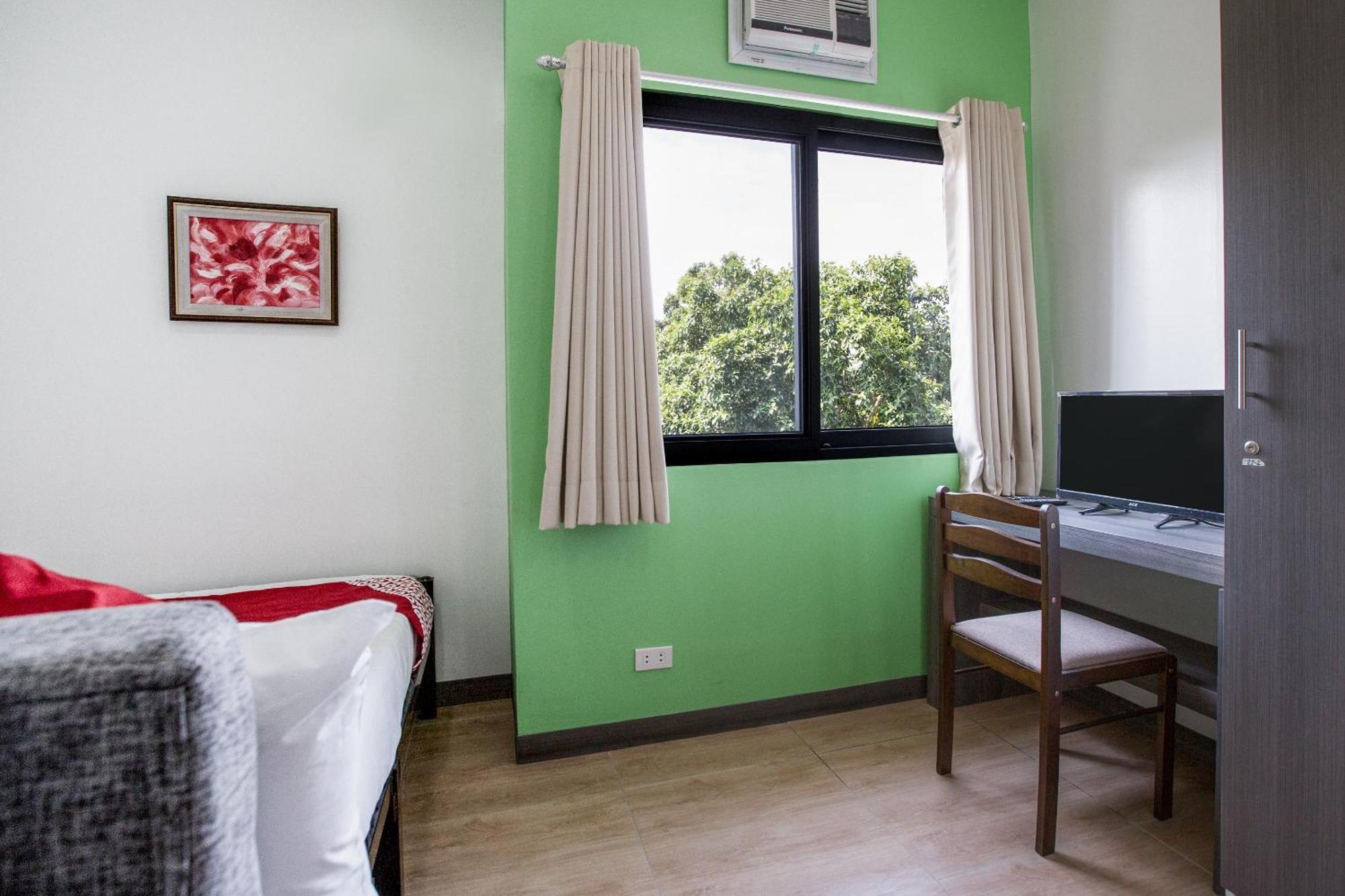Casa Lily Hotel Quezon City Exterior photo