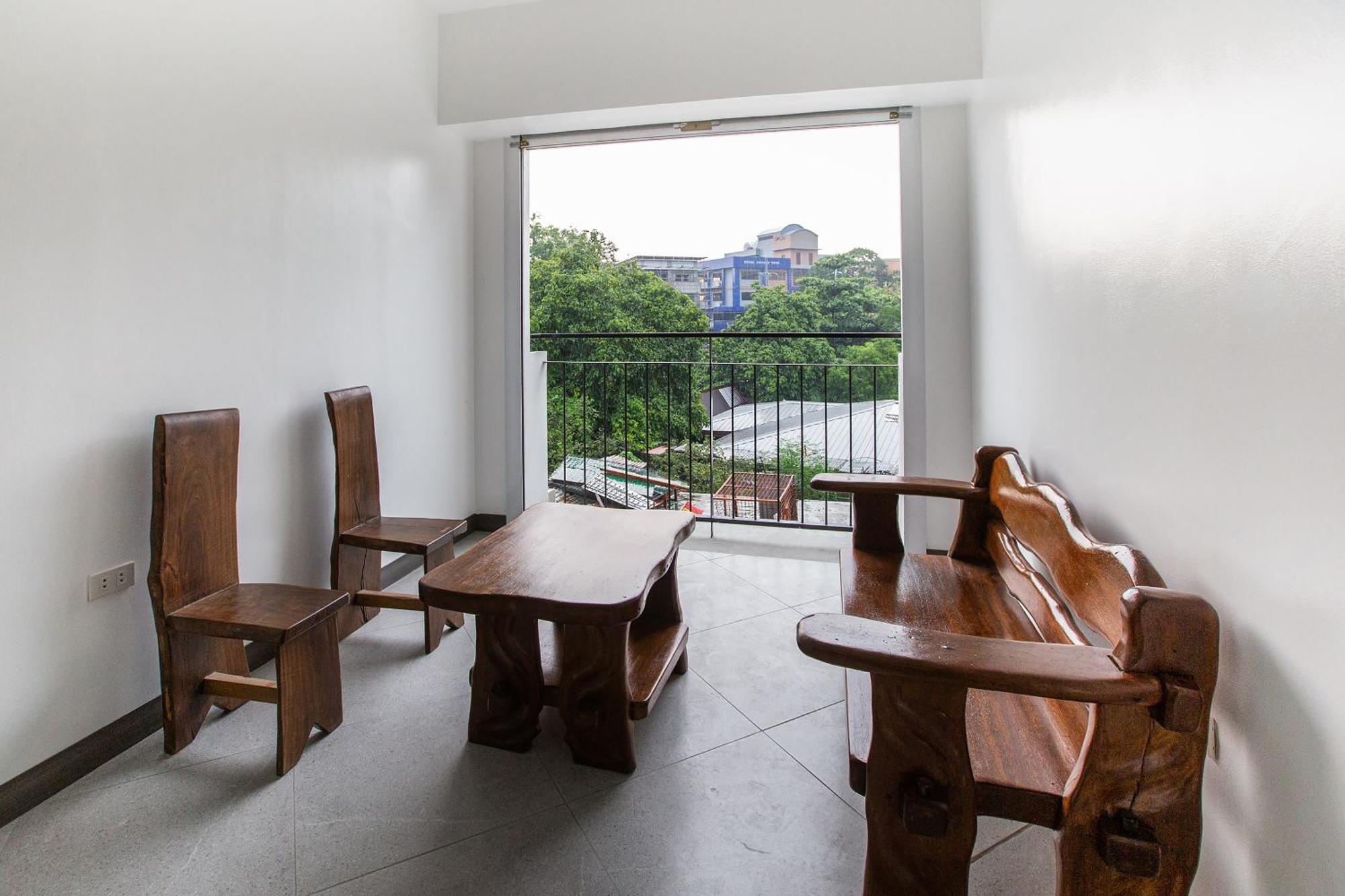 Casa Lily Hotel Quezon City Exterior photo