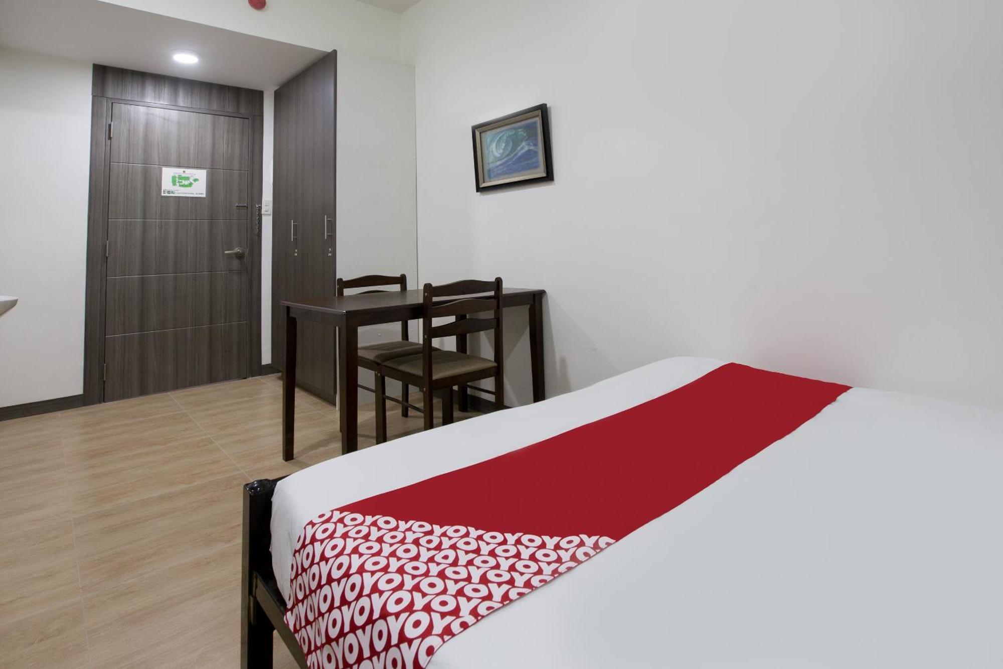 Casa Lily Hotel Quezon City Exterior photo