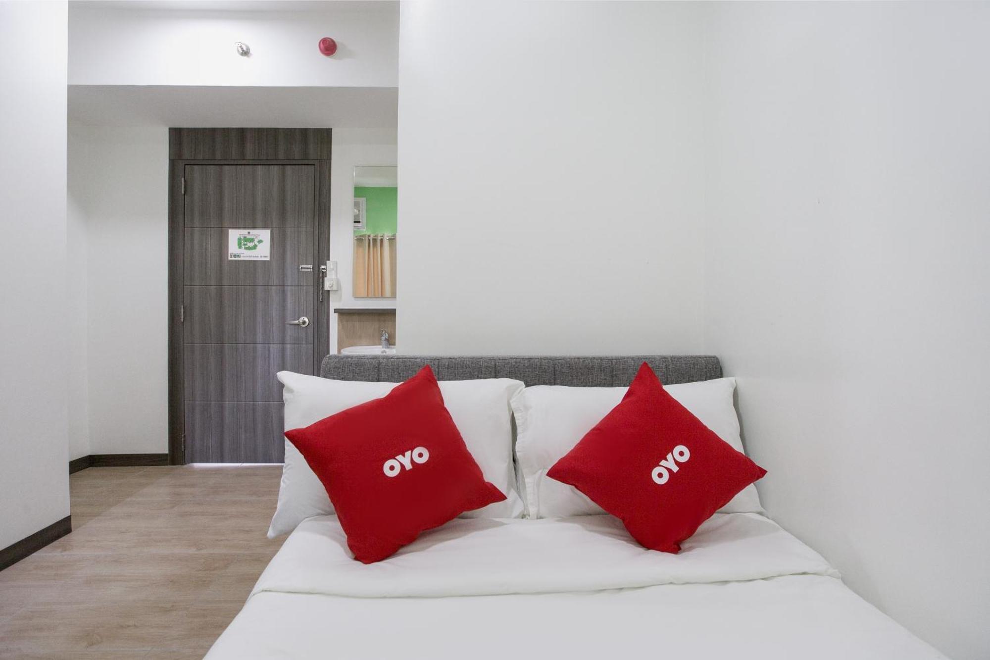Casa Lily Hotel Quezon City Exterior photo